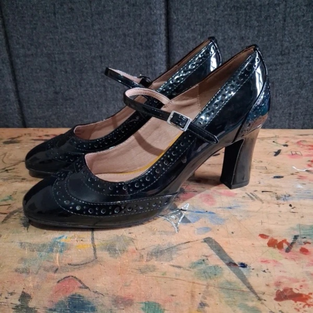 Chic Black Patent Leather Mary Jane Heels
